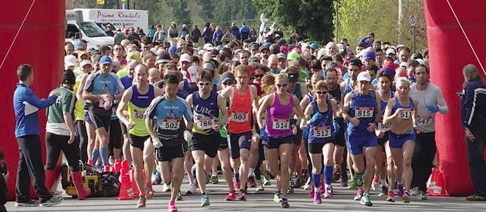 Start of 38th Sunshine Coast April Fool's Run: Photo by Rick Horne