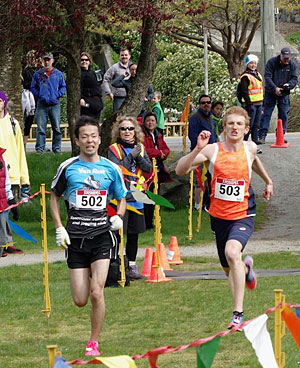 Stephens-Whale edges Haraguchi by tenth of a second in thrilling sprint to win 38th BMO April Fool's Run: Photo by Rick Horne