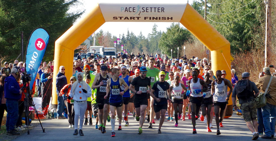 Start of 40th Sunshine Coast April Fool's Run: Photo by Rick Horne